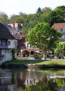 Logis Hotel Les Flots Bleus Beaulieu-sur-Dordogne Exterior foto