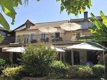 Logis Hotel Les Flots Bleus Beaulieu-sur-Dordogne Exterior foto